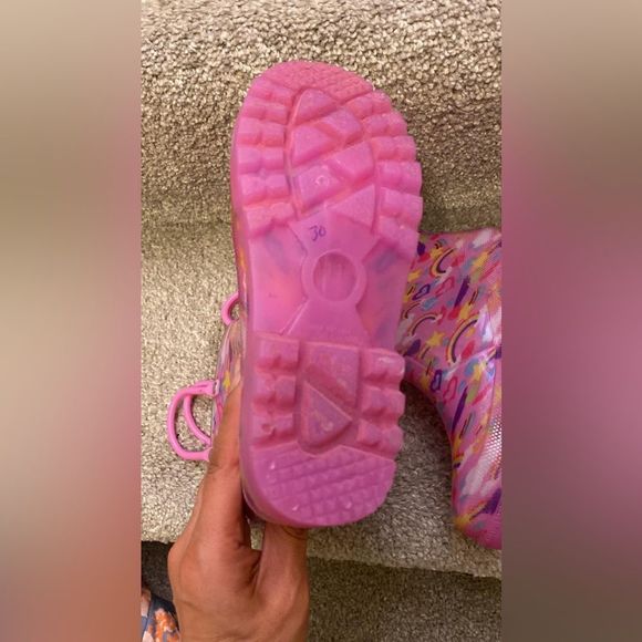 Olive & Edie Drops Light-Up Rain Boot - Kids - Picture 12 of 15